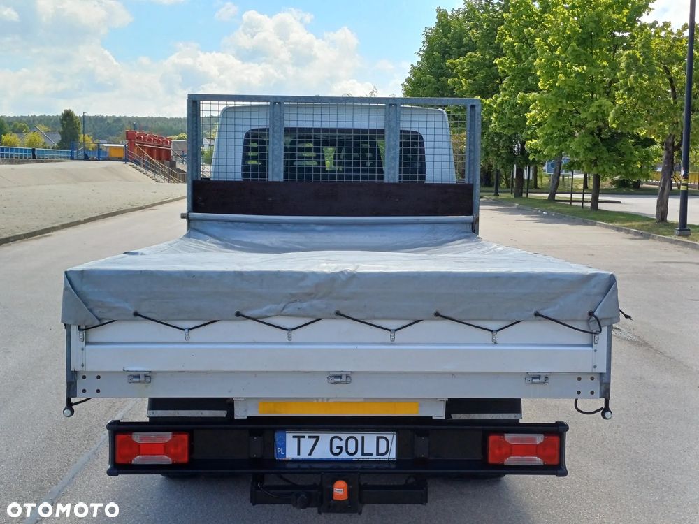 Mercedes-Benz Sprinter - 5