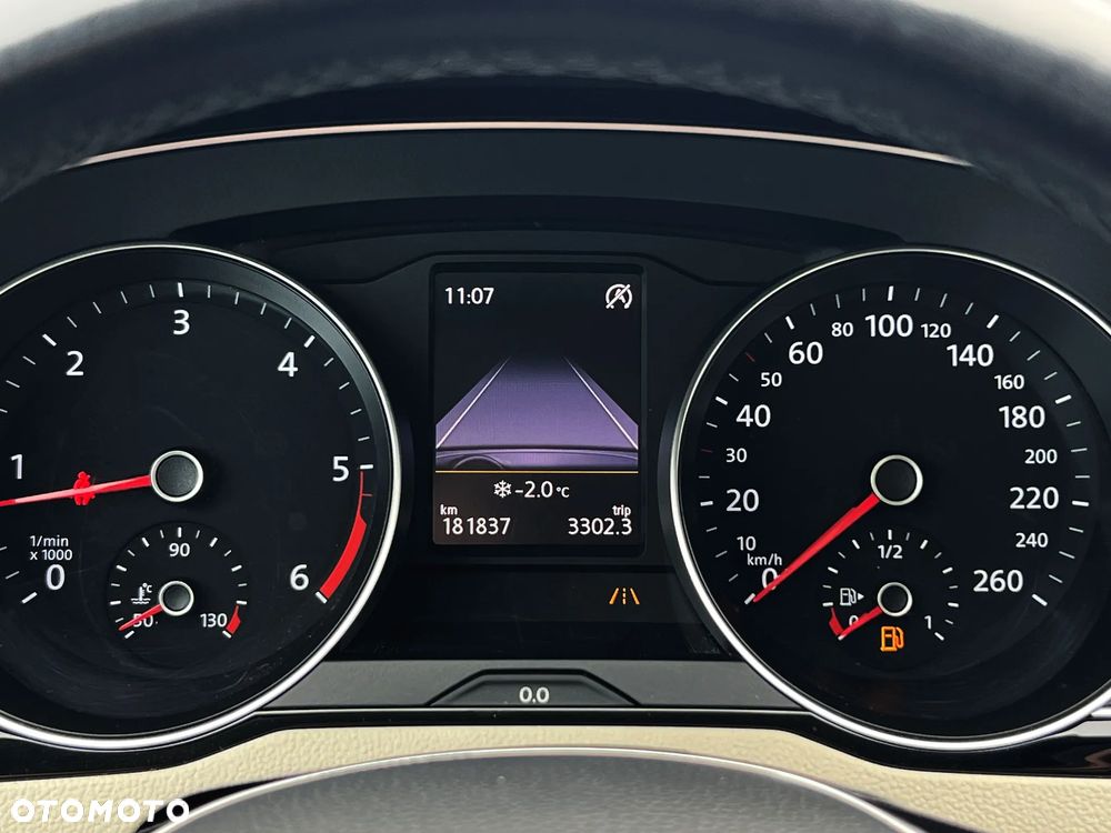 Volkswagen Passat 2.0 TDI SCR DSG Highline - 21