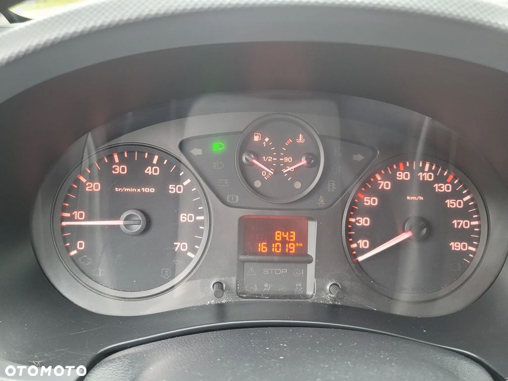 Peugeot Partner - 11