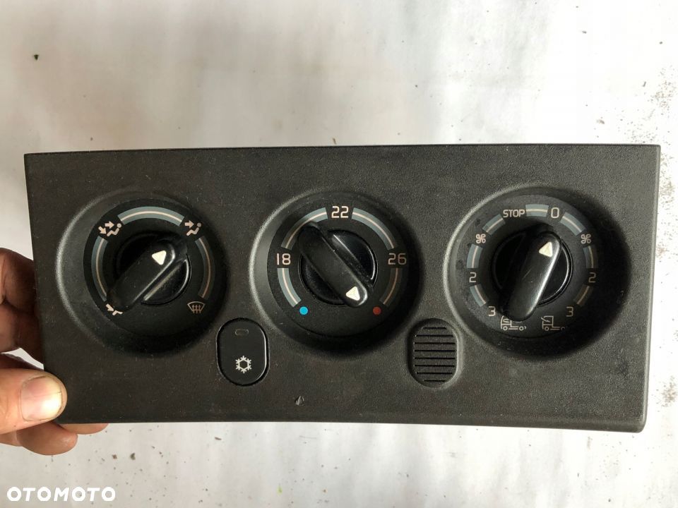 PANEL OGRZEWANIA/KLIMATYZACJI RENAULT MAGNUM - 1