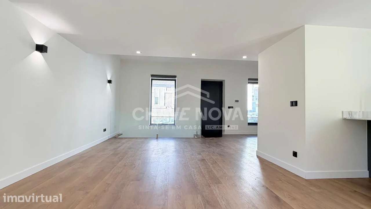 Moradia V3 Renovada em Campanhã (junto ao Jardim da Corujeira) - Grande imagem: 4/22