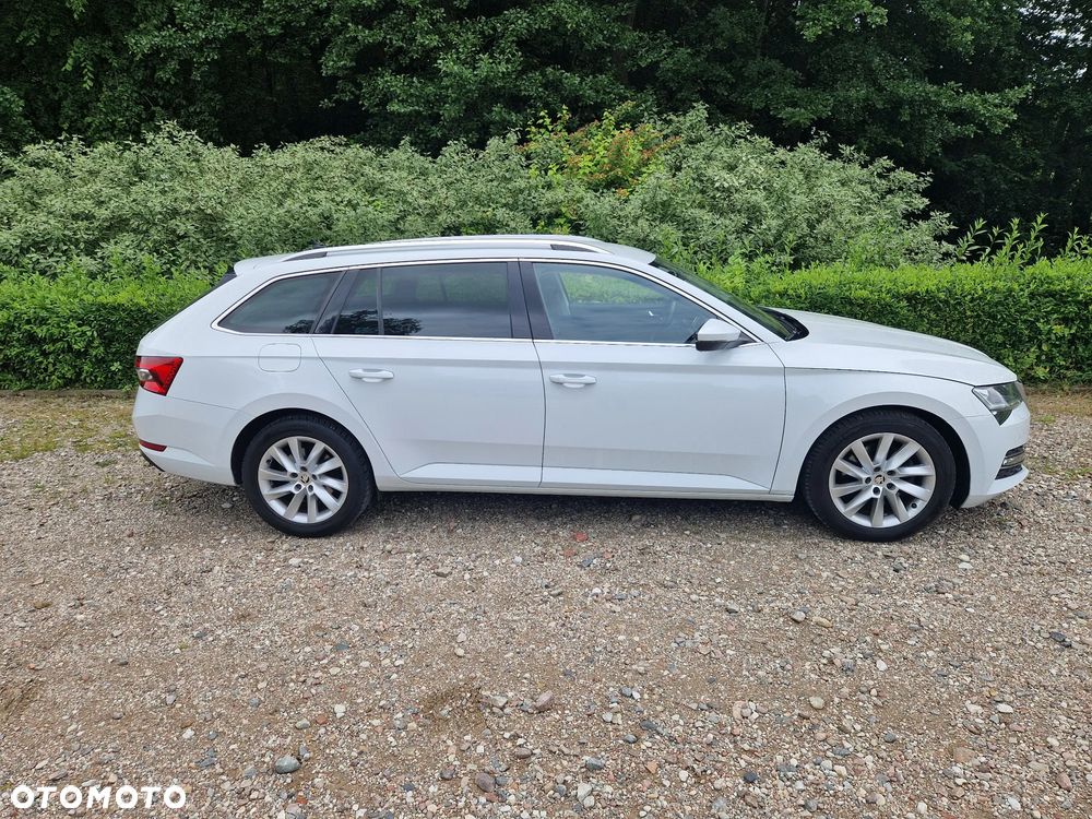 Skoda Superb 2.0 TDI SCR 4x4 Style DSG - 8