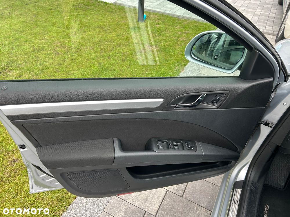 Skoda Superb 2.0 TDI Ambition DSG - 12