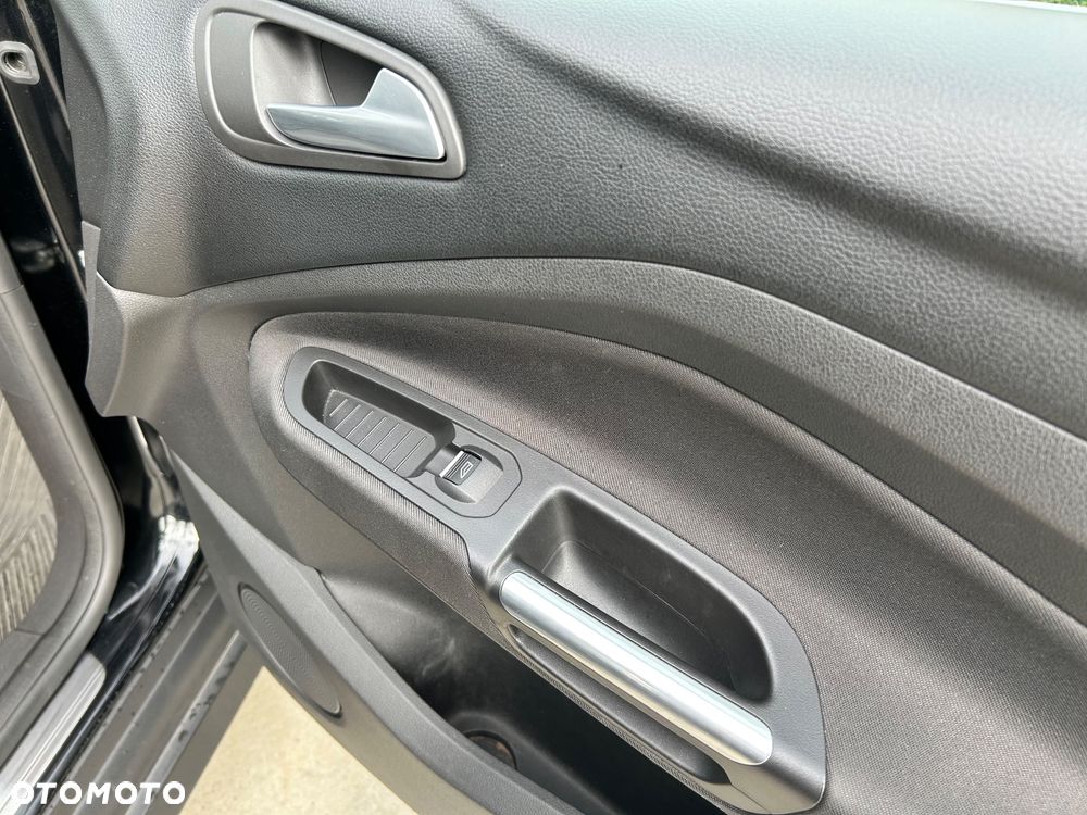 Ford Grand C-MAX - 20