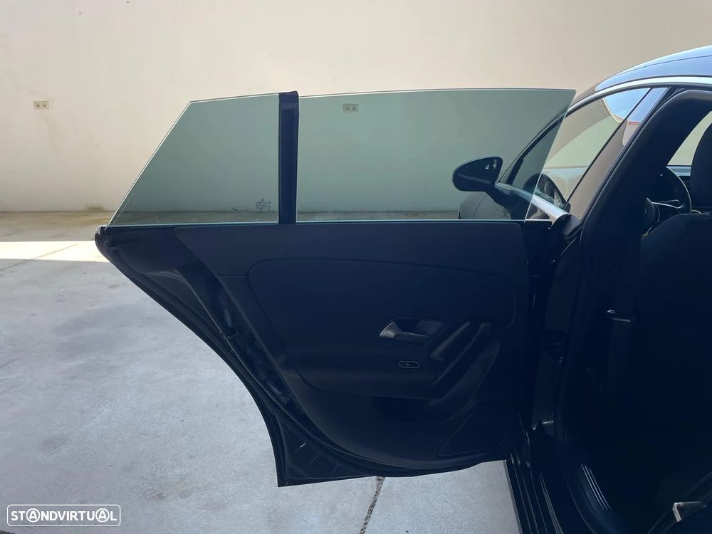 Mercedes-Benz CLA 180 d Shooting Brake Progressive Aut. - 35