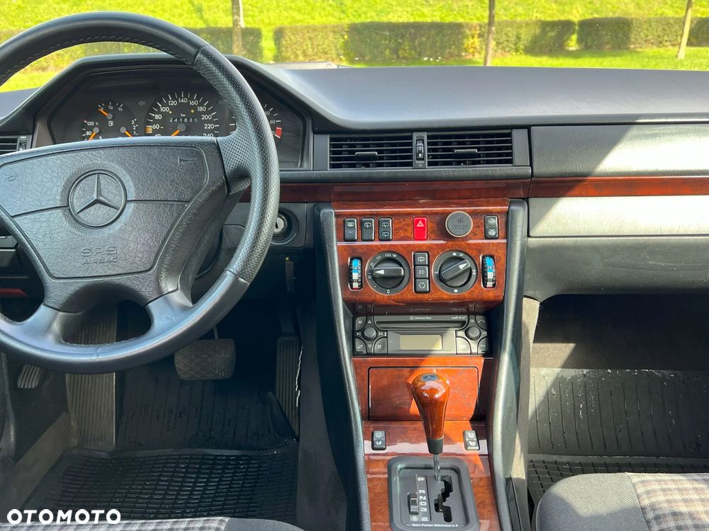 Mercedes-Benz Klasa E - 13