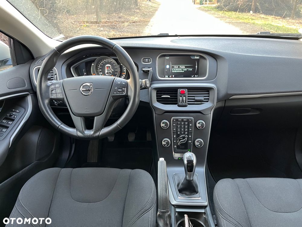 Volvo V40 D2 Kinetic - 13