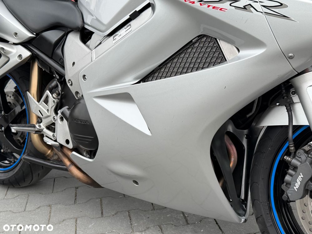 Honda VFR - 17