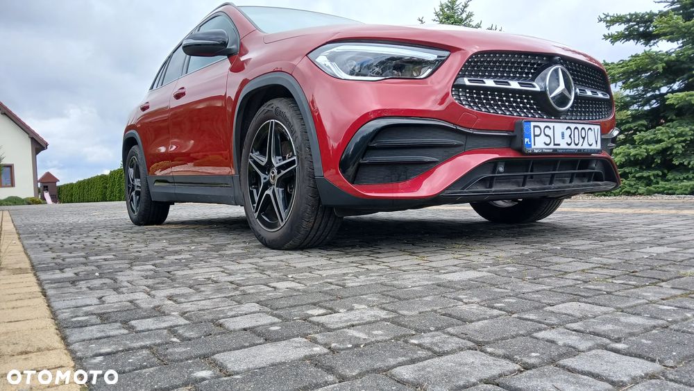 Mercedes-Benz GLA - 2