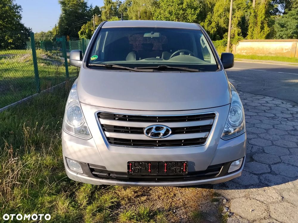 Hyundai H-1 Starex - 2
