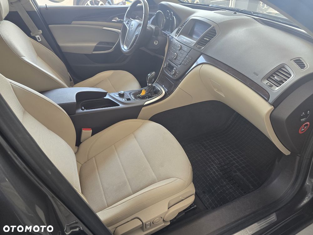Opel Insignia - 10
