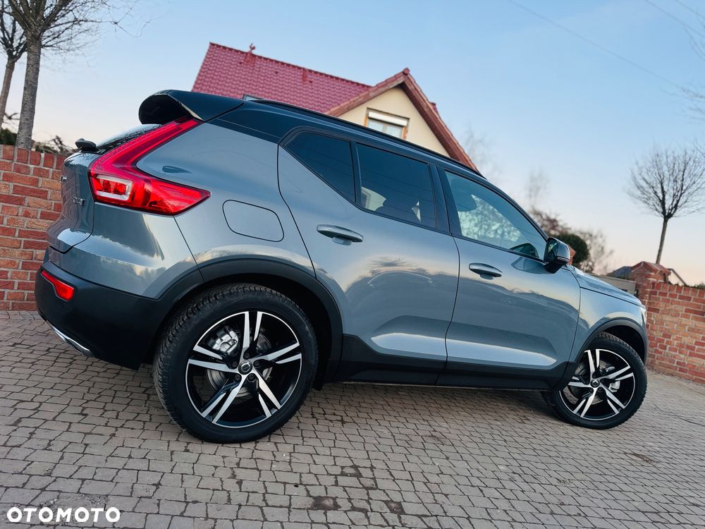 Volvo XC 40 D4 AWD Geartronic R-Design - 2