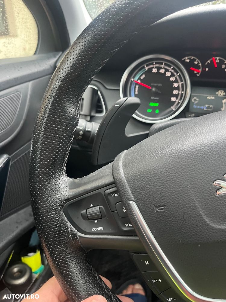 Peugeot 508 RXH Hybrid4 - 14