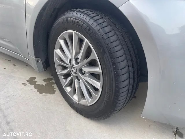 Toyota Avensis 1.8 Executive - 27