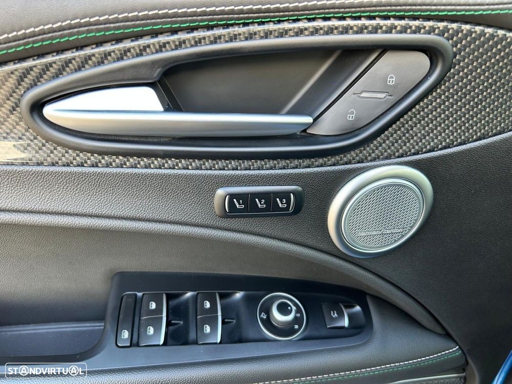 Alfa Romeo Stelvio V6 2.9 Bi-Turbo AT8-Q4 Quadrifoglio - 10