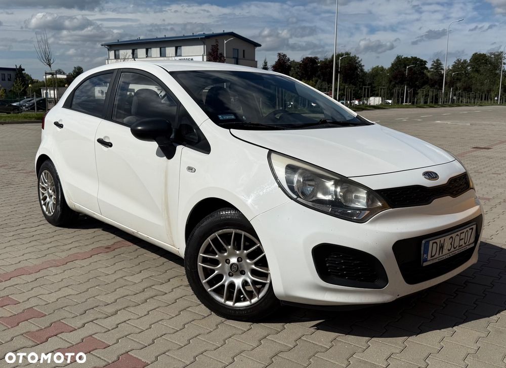 Kia Rio - 1