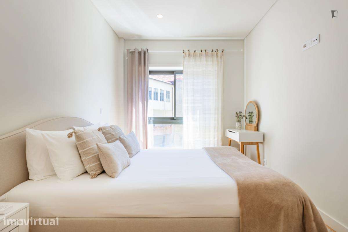 Apartamento com 1 quartos - localizado em Santo Ildefonso Porto - Grande imagem: 4/42