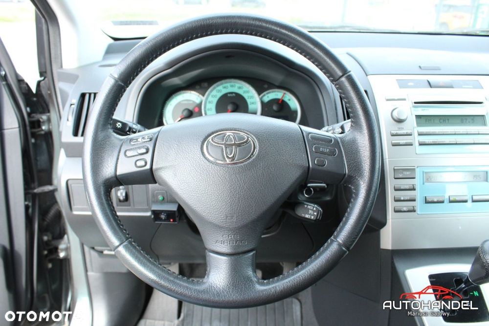 Toyota Corolla Verso - 11
