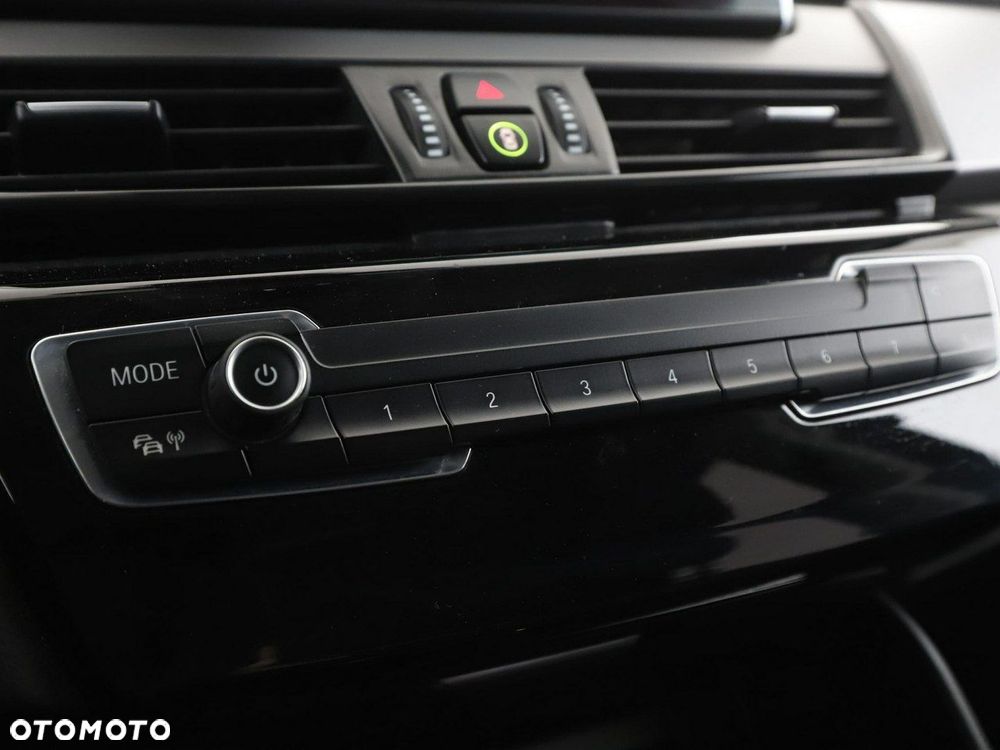BMW Seria 2 220d xDrive - 27