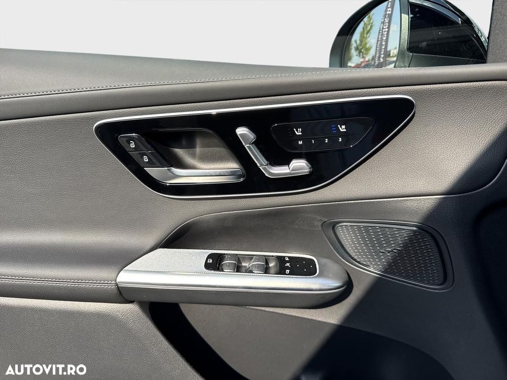 Mercedes-Benz GLC Coupe 300 e 4MATIC - 12