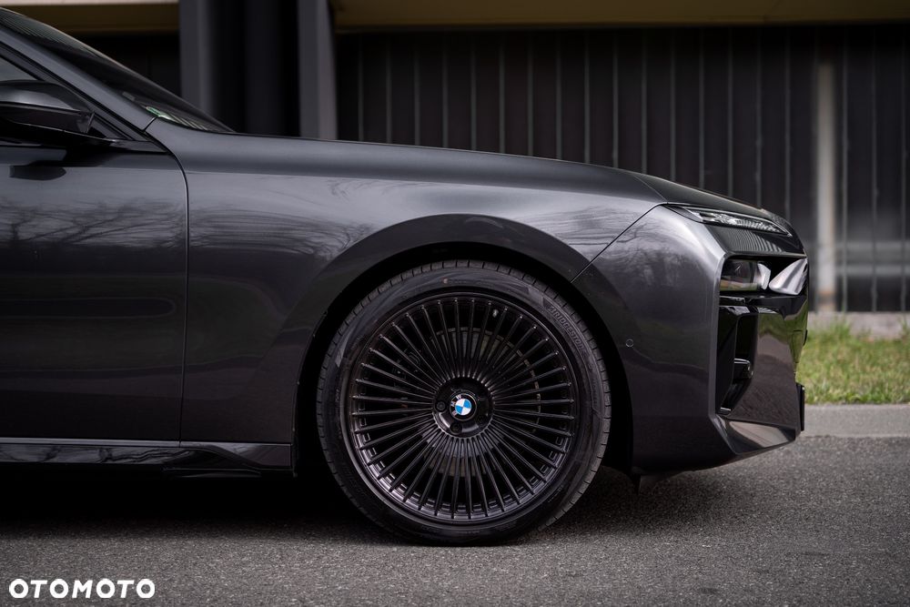 BMW Seria 7 740d xDrive mHEV Nero Lusso Edition sport - 15