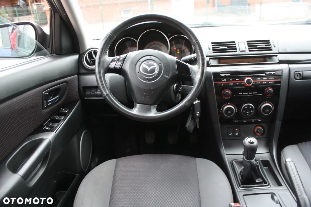 Mazda 3 1.6 Sport Active - 21