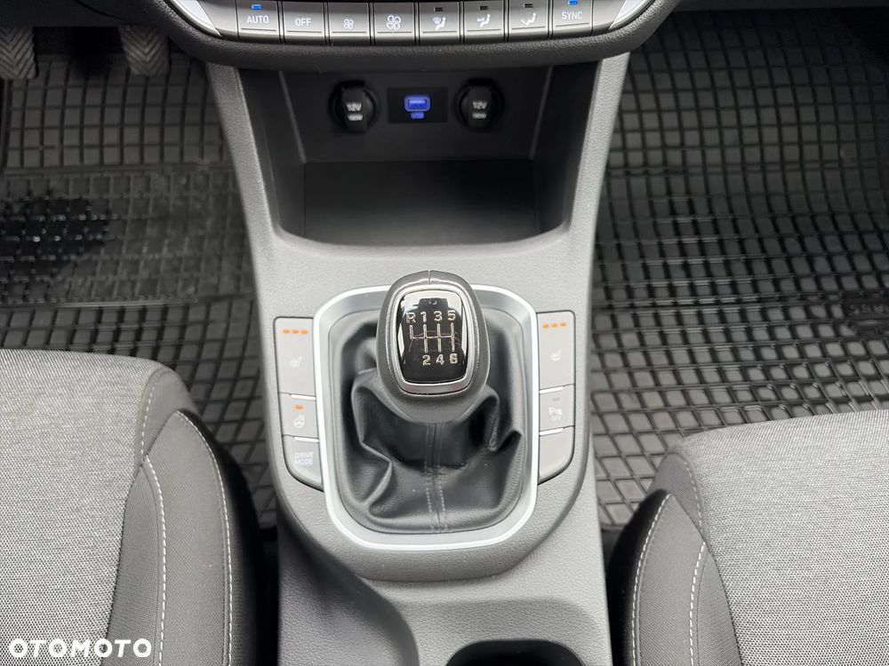 Hyundai i30 1.5 T-GDI 48V Smart - 18