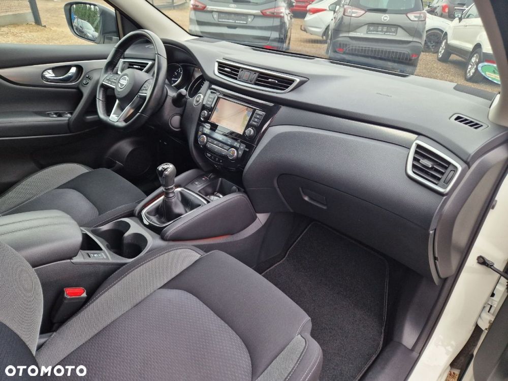 Nissan Qashqai 1.3 DIG-T N-CONNECTA - 22