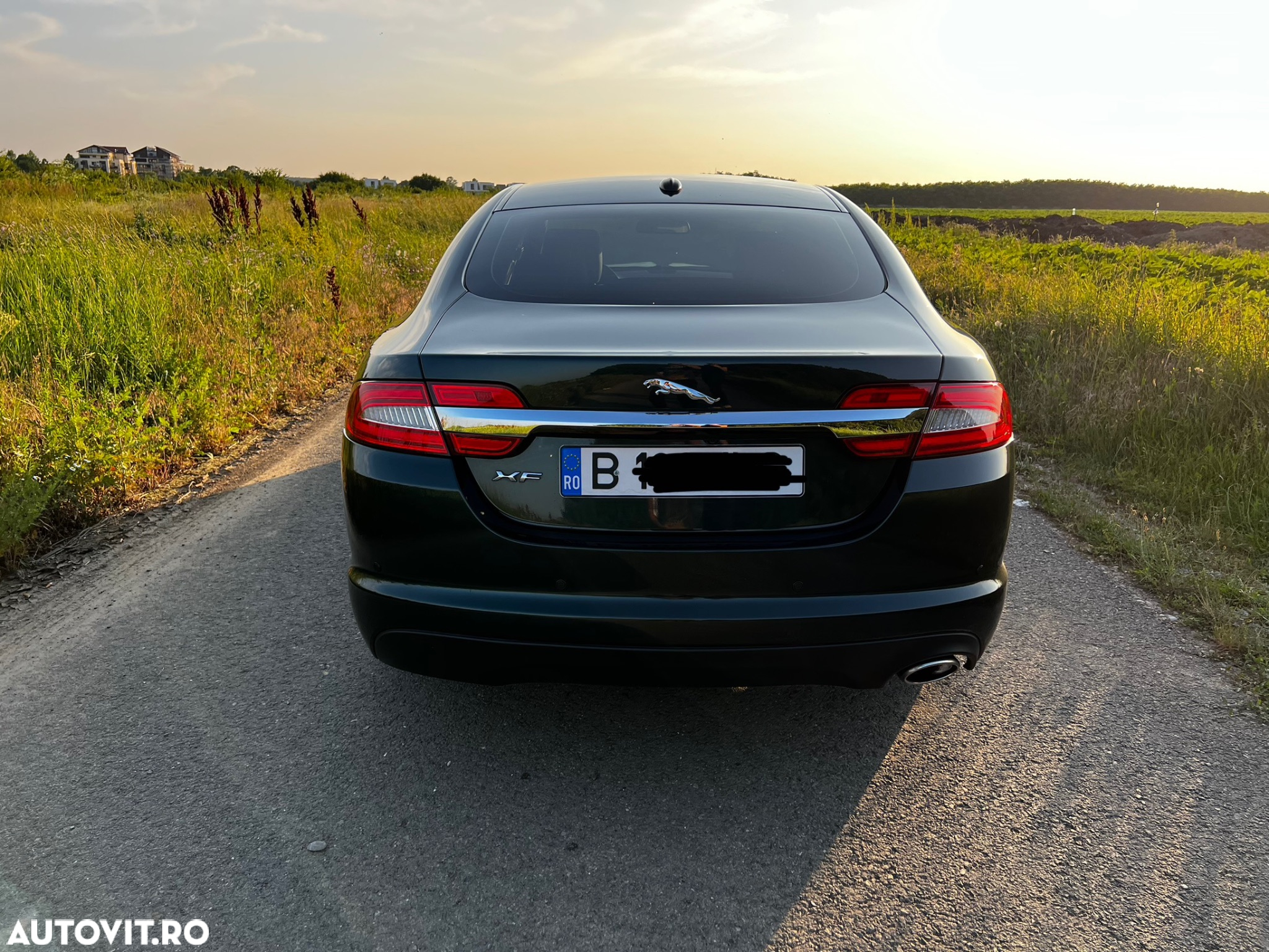 Jaguar XF 2.2D Luxury - 4