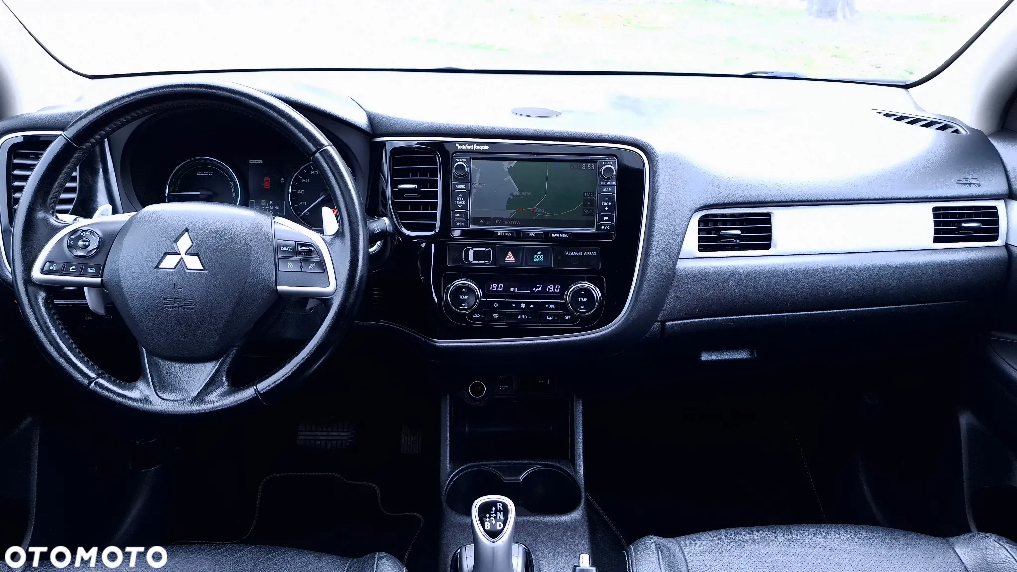 Mitsubishi Outlander 2.0 4WD Plug-In Hybrid Top - 13