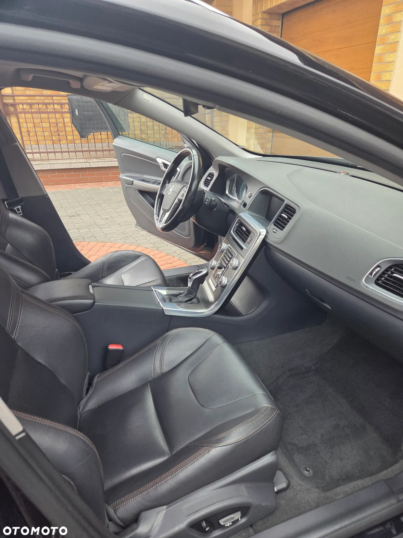 Volvo V60 Cross Country T5 AWD Summum - 16