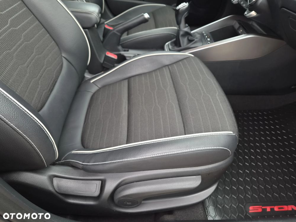Kia Stonic 1.0 T-GDI MHEV GT Line - 29