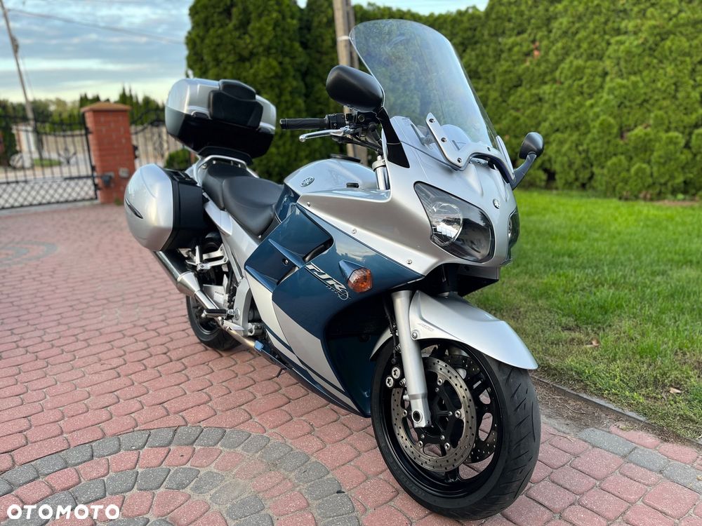Yamaha FJR - 2