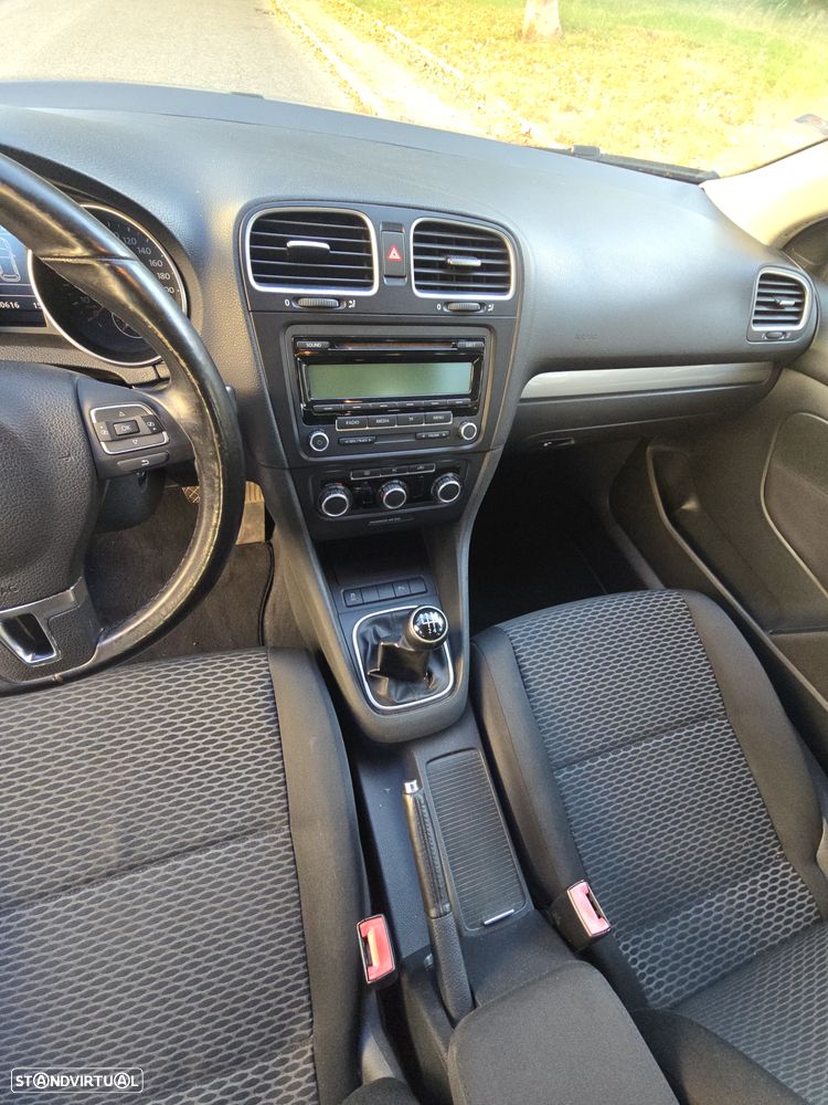 VW Golf Variant 1.6 TDi Confortline - 23