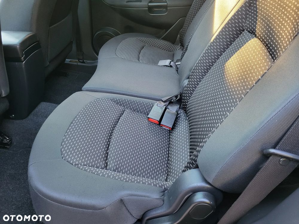 Nissan Qashqai+2 2.0 visia - 11