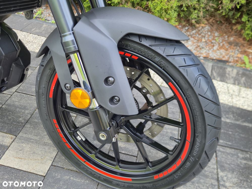 Yamaha MT - 12