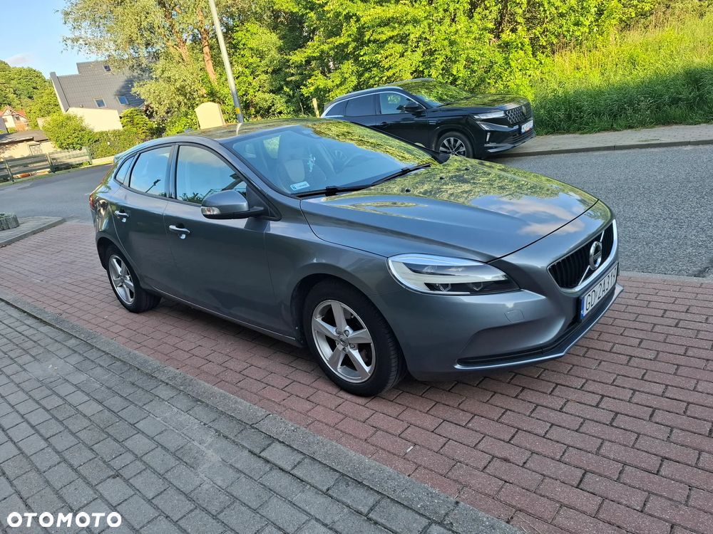 Volvo V40 T3 Drive-E Kinetic - 1