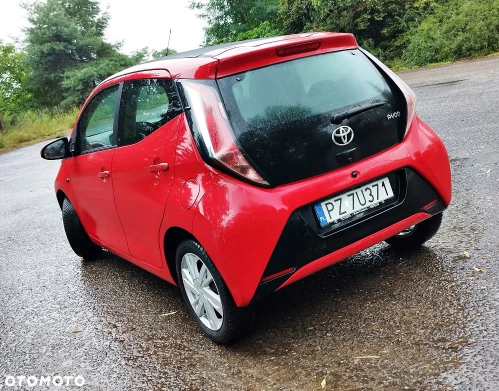 Toyota Aygo x-play - 3