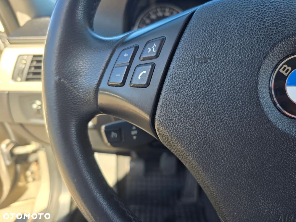 BMW Seria 3 - 28
