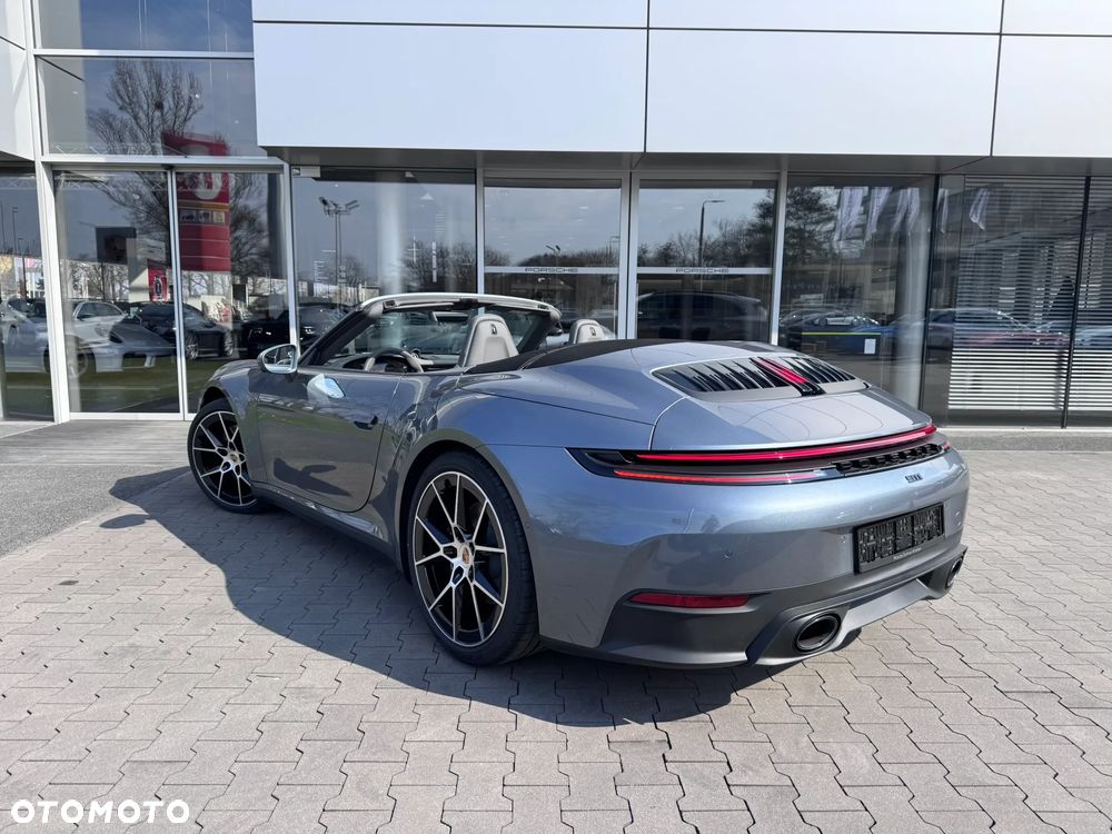 Porsche 911 Carrera - 7