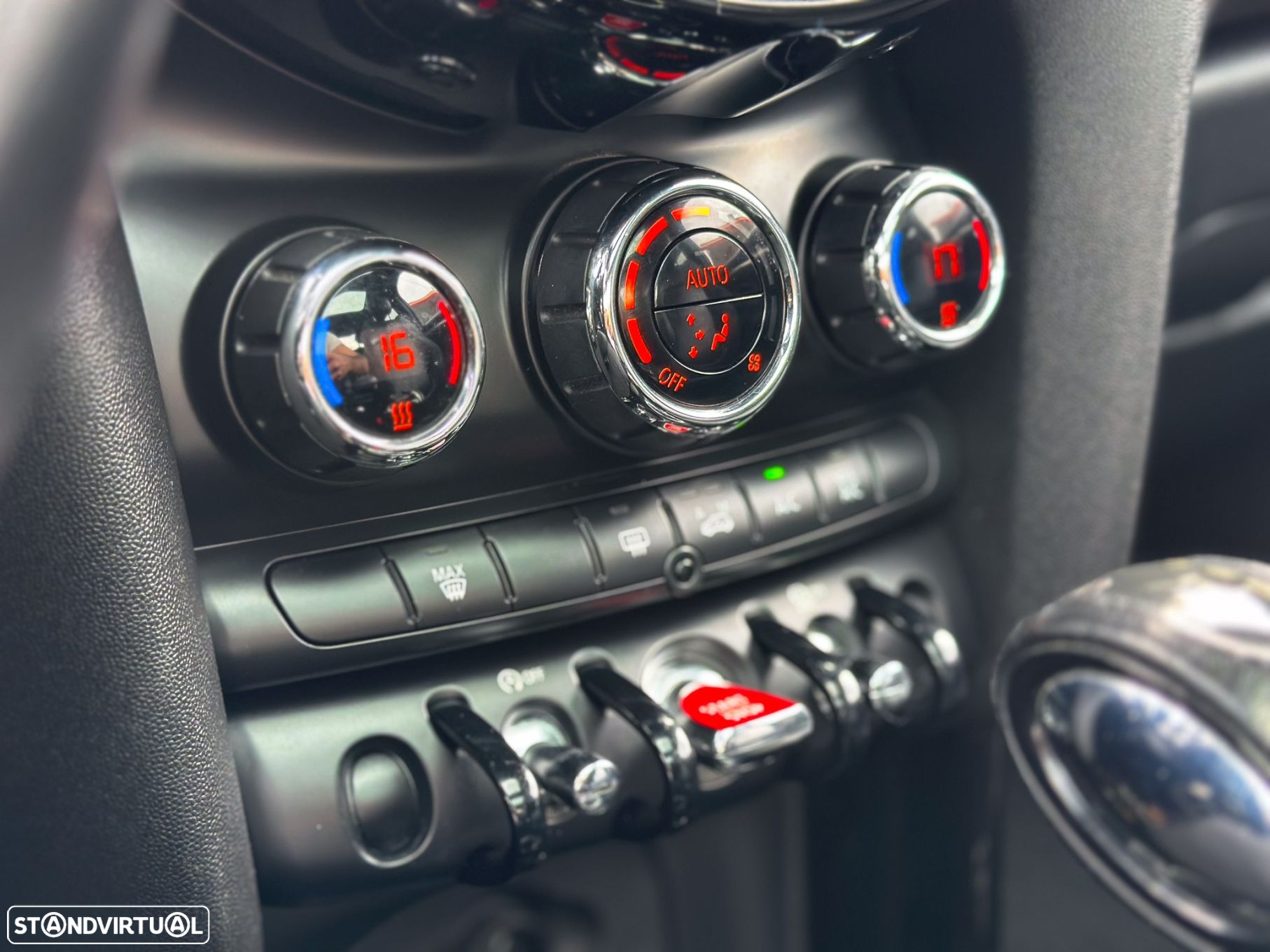 MINI 3 Portas Cooper SD Auto Desportiva - 17
