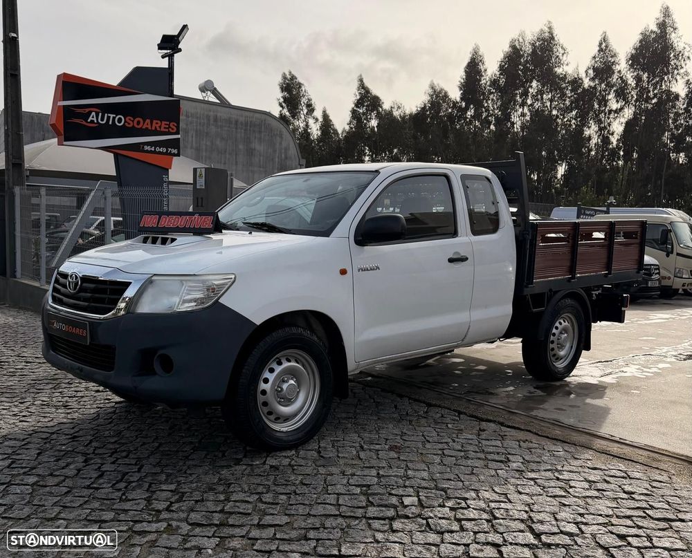 Toyota Hilux 4x4 - 1