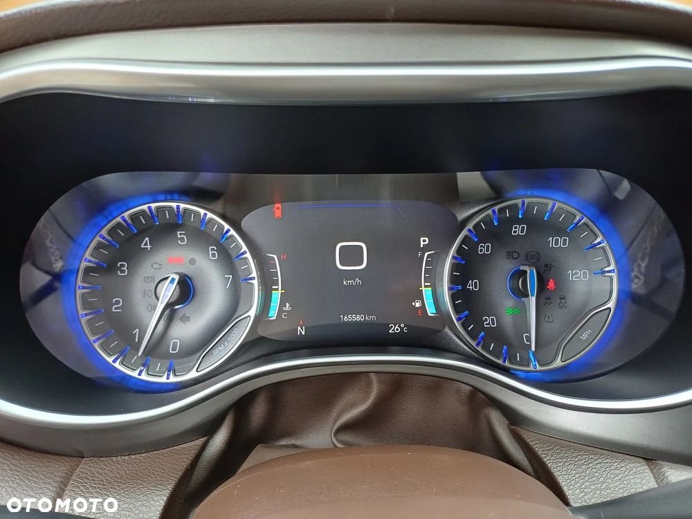 Chrysler Pacifica - 29