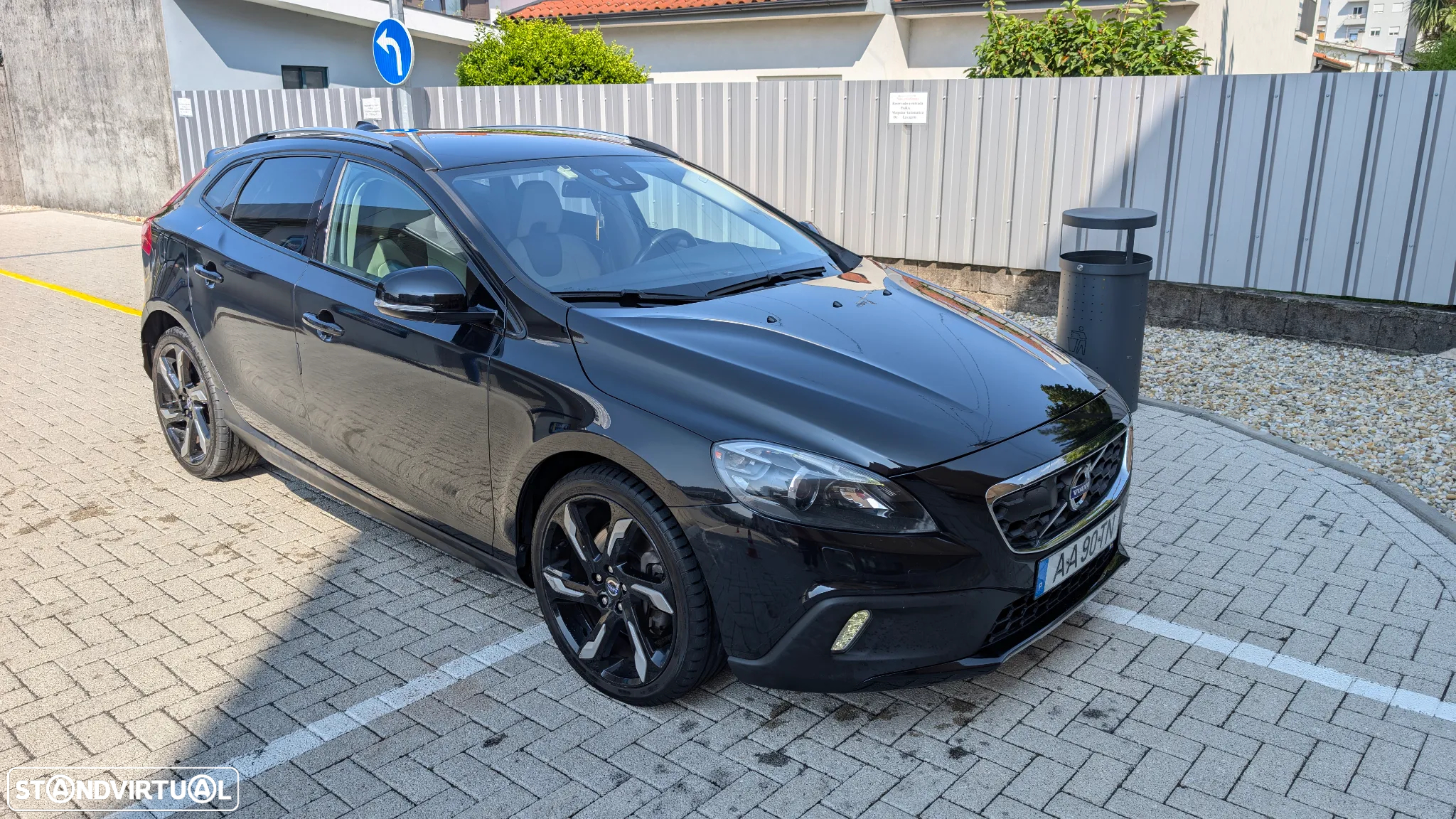 Volvo V40 D4 Geartronic Momentum - 4