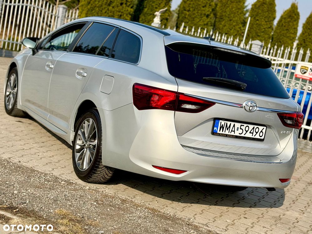 Toyota Avensis 2.0 D-4D Prestige - 33