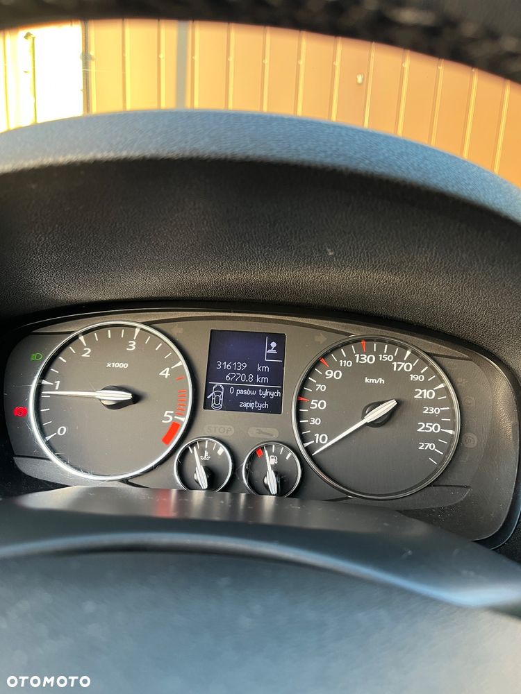 Renault Laguna 2.0 dCi FAP Exception - 15