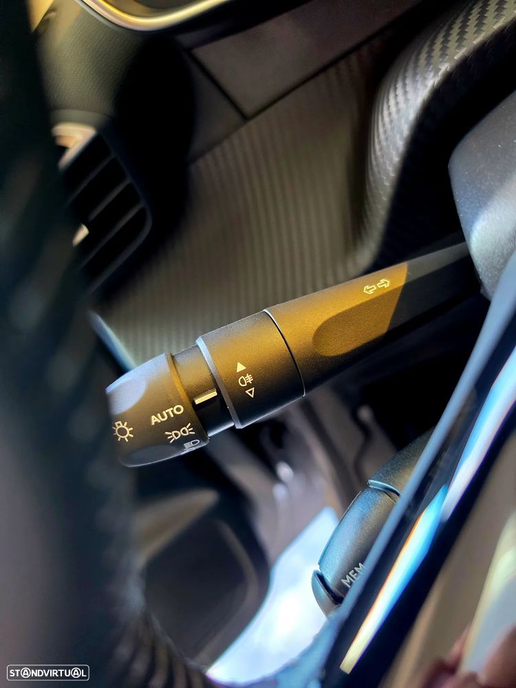 Peugeot e-208 Allure - 24
