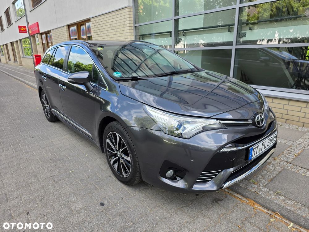 Toyota Avensis - 9