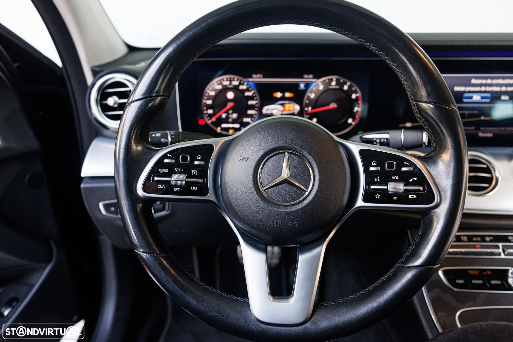 Mercedes-Benz E 300 de Avantgarde - 19