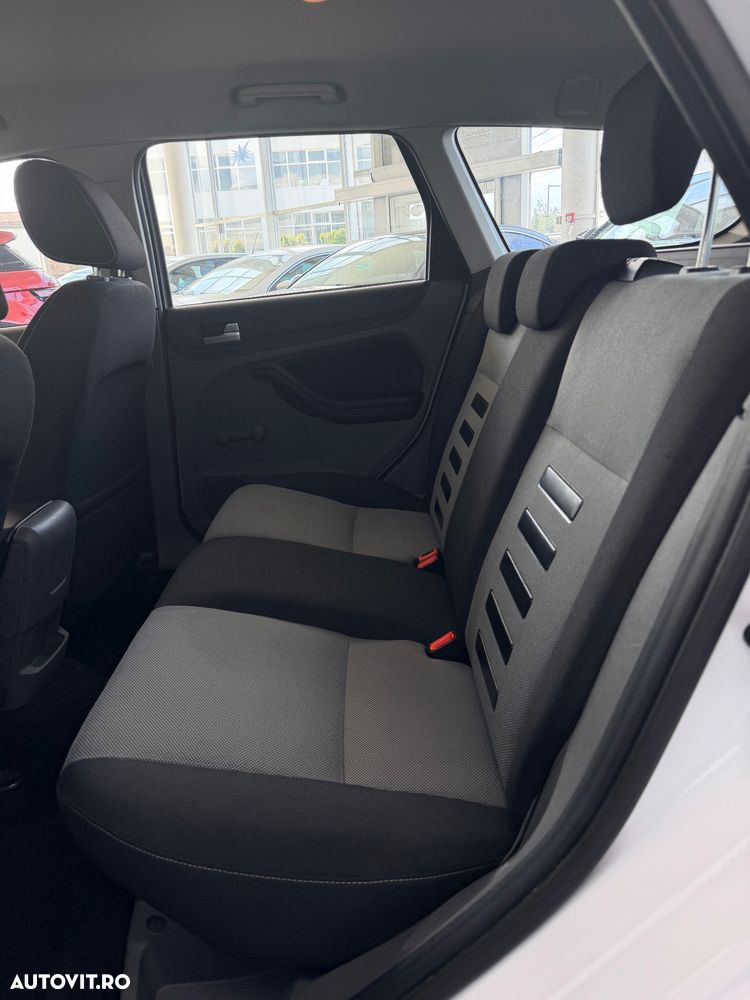 Ford Focus 1.6 16V White Magic - 19
